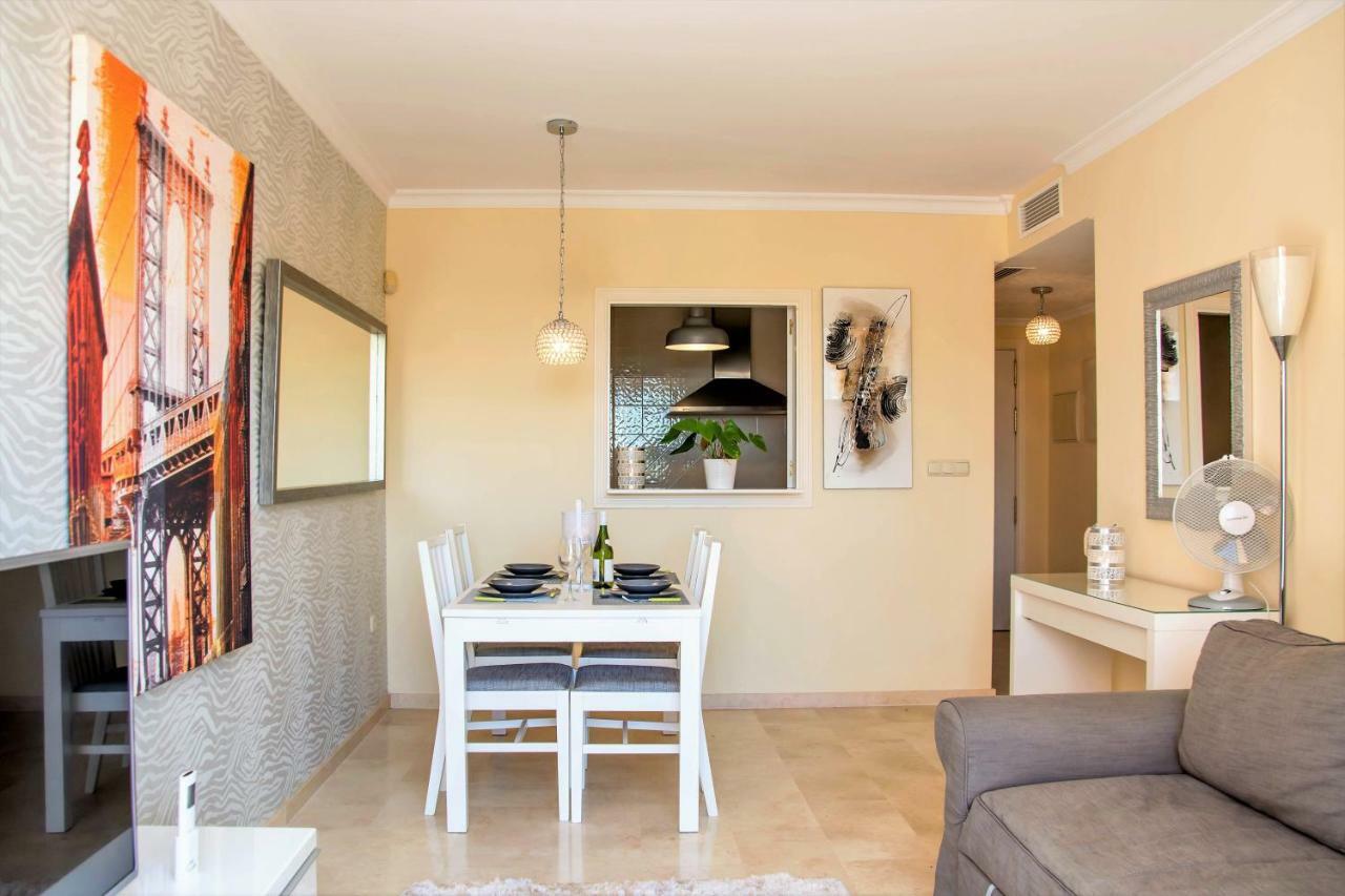 Free One Bedroom Retreat In Elviria มาร์เบยา ภายนอก รูปภาพ